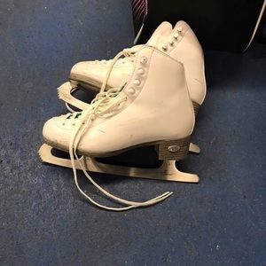 Reidell opal Figure Skates